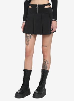 Black Side Cutout Pleated Skirt