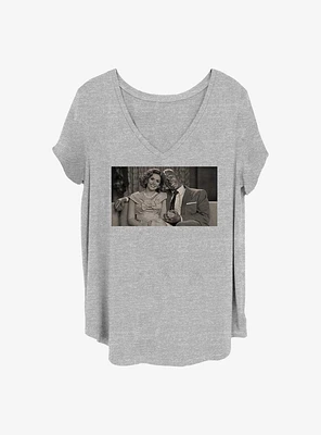Marvel WandaVision Couch Couple Girls T-Shirt Plus