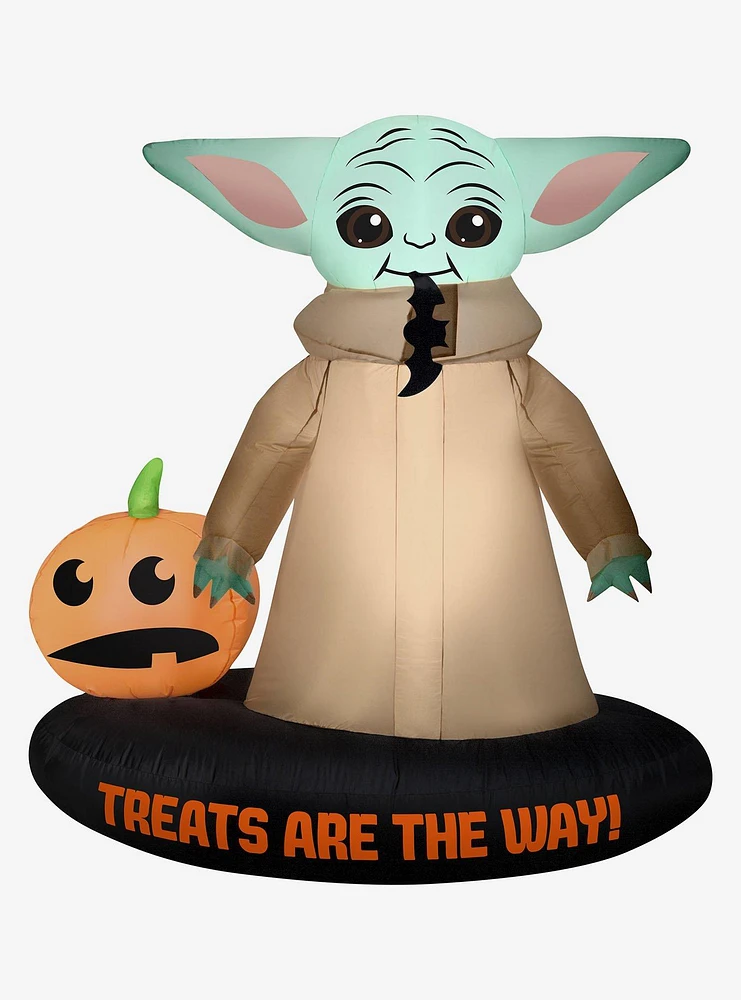 Star Wars The Mandalorian The Child With Jack-O'-Lantern Treats Are The Way Scene Airblown