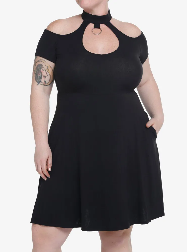 Social Collision Black Choker O-Ring Dress Plus