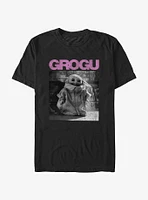 Star Wars The Mandalorian Grogu Wall Pose T-Shirt