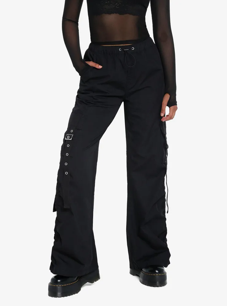 Wide-leg black parachute trousers