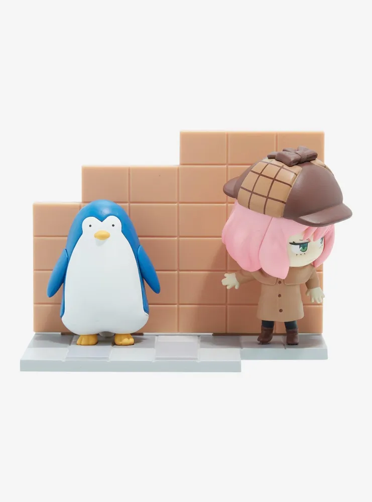 FuRyu Spy x Family Anya Foger & Penguin Hold Figure