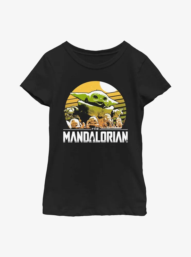 Star Wars The Mandalorian Grogu Playing With Stone Crabs Youth Girls T-Shirt