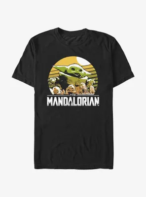 Star Wars The Mandalorian Grogu Playing With Stone Crabs T-Shirt