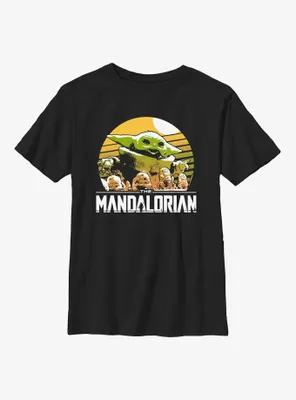 Star Wars The Mandalorian Grogu Playing With Stone Crabs Youth T-Shirt