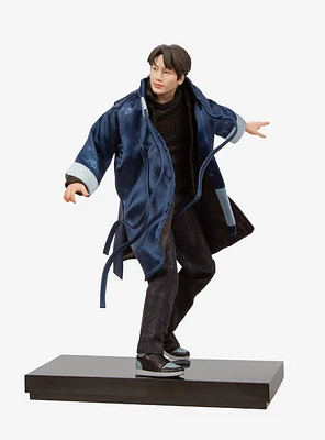 BTS Jung Kook Deluxe Statue