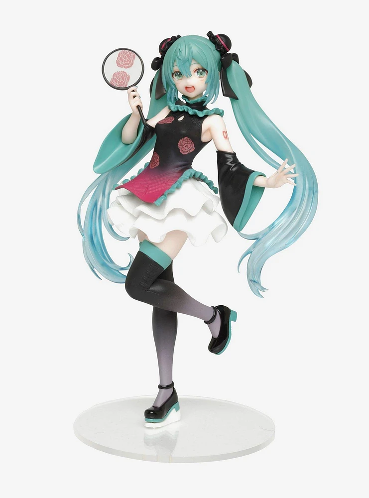 Taito Vocaloid Hatsune Miku Figure (Mandarin Dress Ver.)