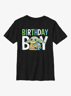 Star Wars The Mandalorian Birthday Boy Grogu Hug Youth T-Shirt