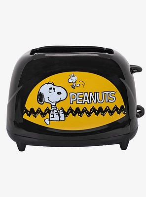 Peanuts Snoopy Two-Slice Toaster