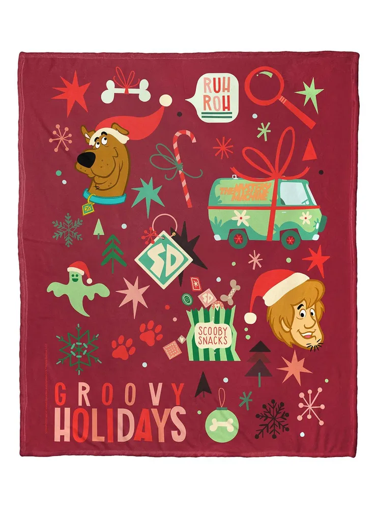 Scooby-Doo! Groovy Holidays Silk Touch Throw Blanket