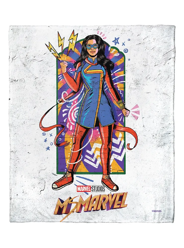 Marvel Ms Marvel Street Art Marvel Silk Touch Throw Blanket