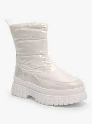 Dirty Laundry White Puffer Chunky Boots