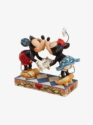 Disney Mickey & Minnie Smooch For My Sweetie Figure
