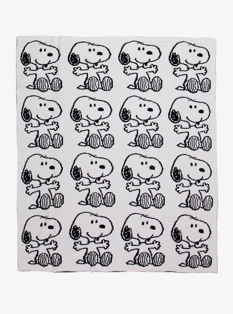 Peanuts Snoopy Allover Print Feather Knit Throw Blanket