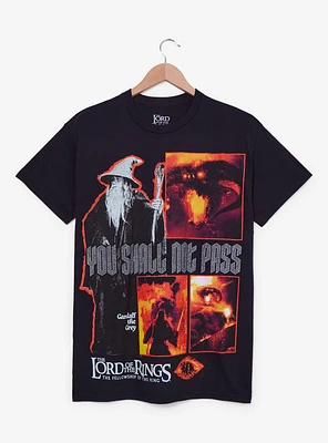 the Lord of Rings Gandalf Halftone Panel T-Shirt — BoxLunch Exclusive