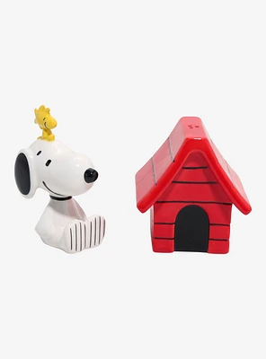 Peanuts Snoopy Doghouse Salt and Pepper Shakers