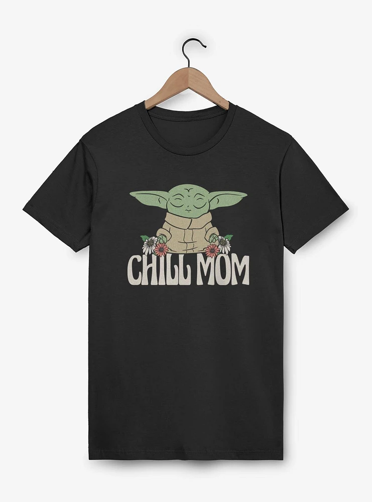 Star Wars The Mandalorian Chill Mom T-Shirt