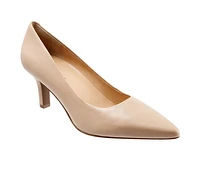 Women's Trotters Noelle Pumps