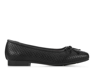 Women's Cliffs by White Mountain Bessy Flats