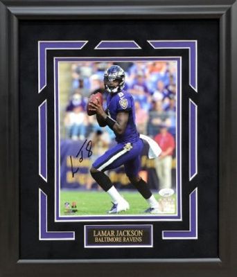 LAMAR JACKSON AUTOGRAPHED HAND SIGNED BALTIMORE RAVENS PHOTO