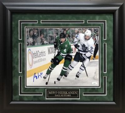 MIRO HEISKANEN AUTOGRAPHED DALLAS STARS FRAMED 11X14 PHOTO