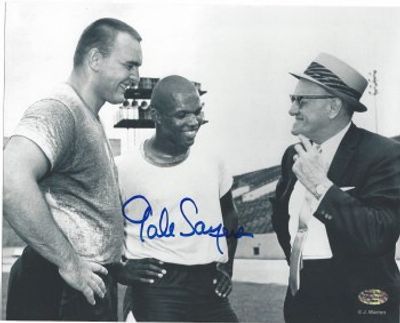 GALE SAYERS AUTOGRAPHED HAND SIGNED CHICAGO BEARS 8X10 PHOTO