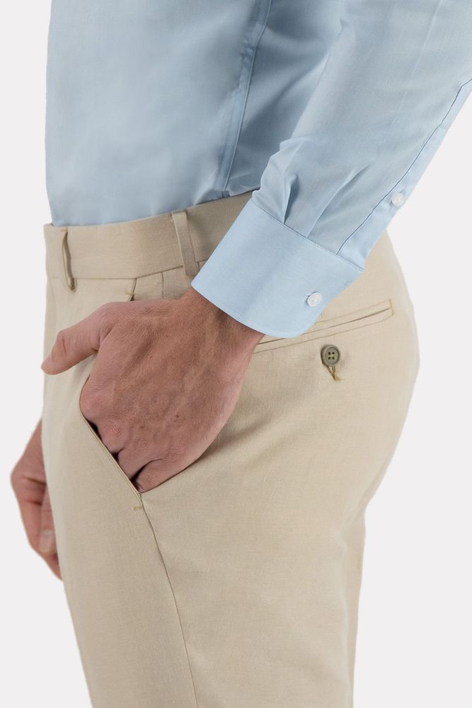 Pantalón vestir Robert's color beige, slim fit