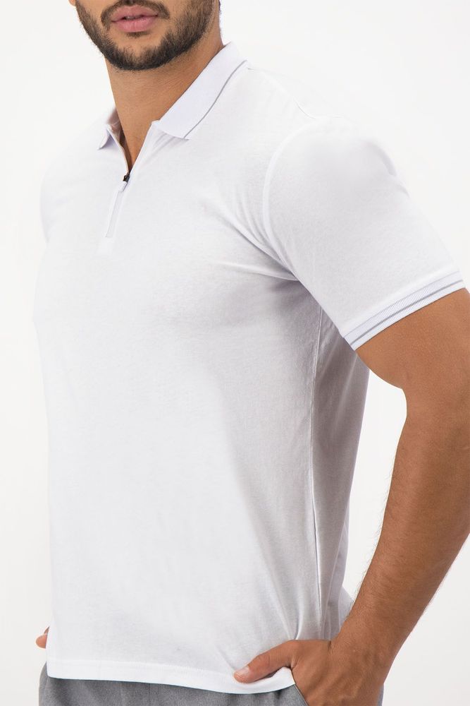 Playera Robert's color blanco, regular fit