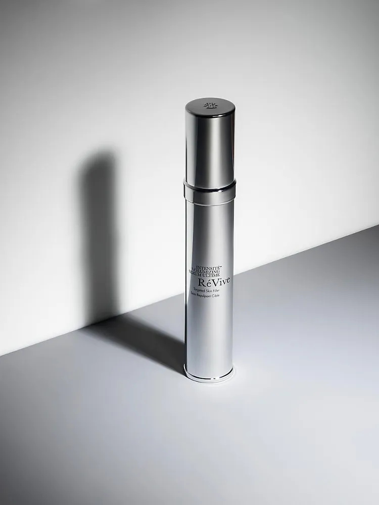 Intensité Volumizing Serum Ultime Targeted Skin Filler