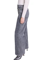 Wide-Leg Jeans with Chain-Link Belt