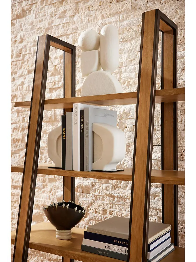 Poza Sculpture