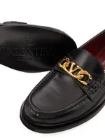 Vlogo Chain Calfskin Loafers
