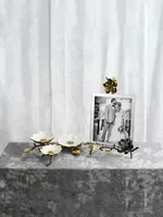 Vintage Bloom Easel Frame