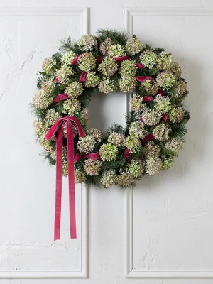 Belle Holiday Wreath