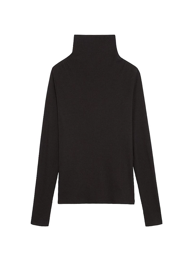 Axam Turtleneck