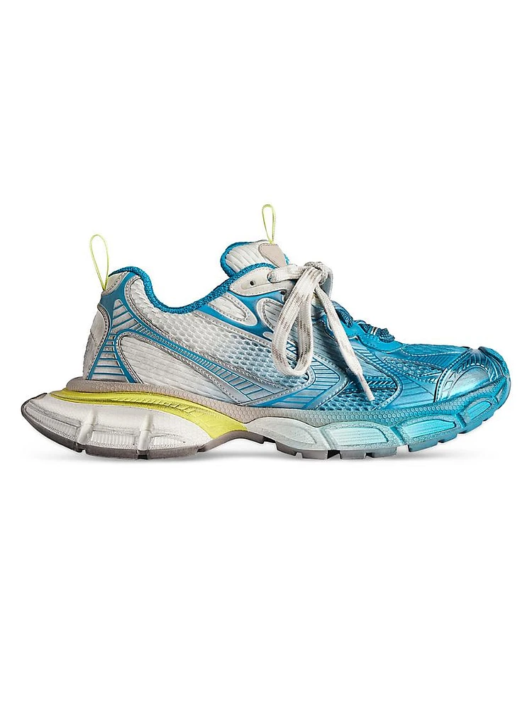 3XL Toe Spray Sneakers