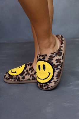 Comfy Smiley Slippers Leopard