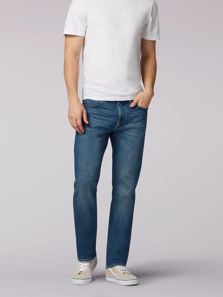Men's Extreme Motion Slim Straight Jean