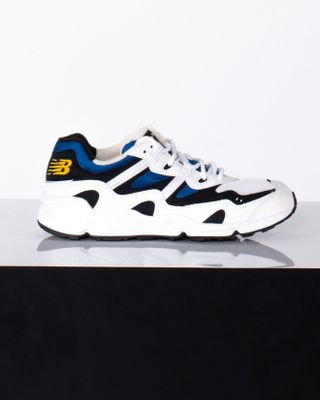 850 Sneaker