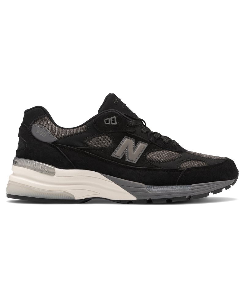 992 Sneaker