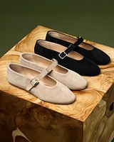 DREAMING-S BLACK SUEDE