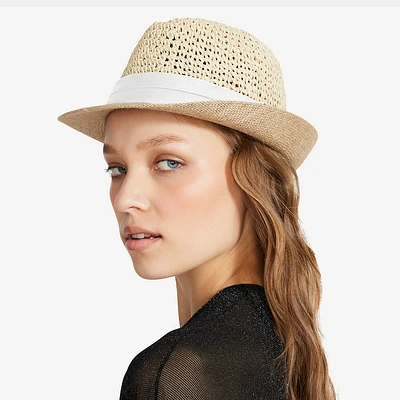 BEACH HAT WHITE