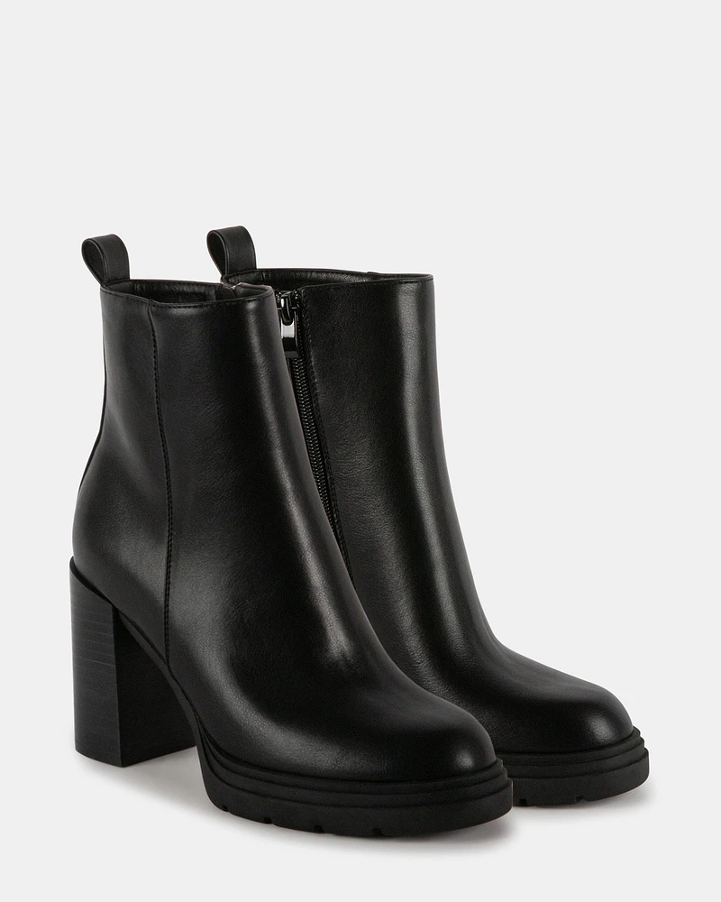 BLURED BLACK