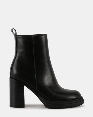 BLURED BLACK