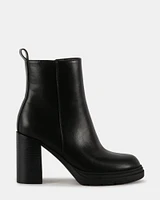 BLURED BLACK