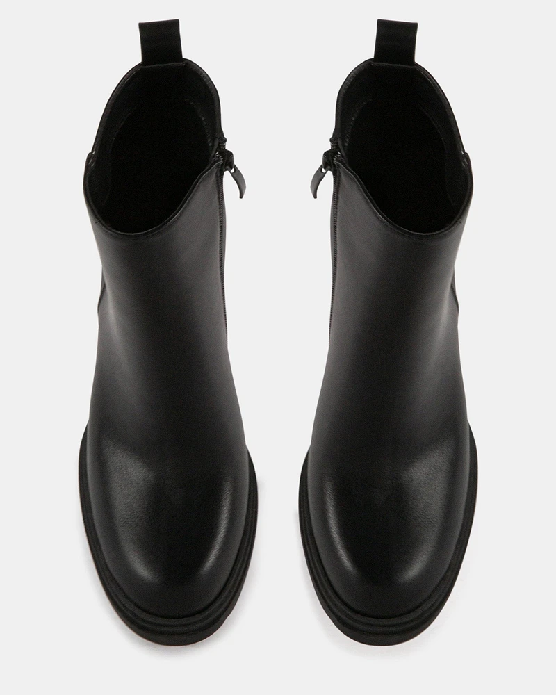 BLURED BLACK