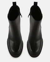 BLURED BLACK