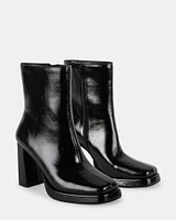 CLEVER BLACK