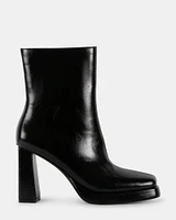 CLEVER BLACK